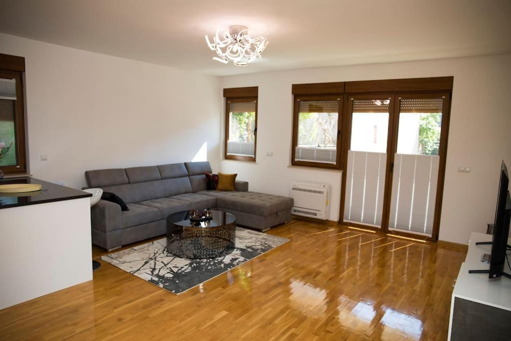 Apartment Divine Мостар Екстер'єр фото